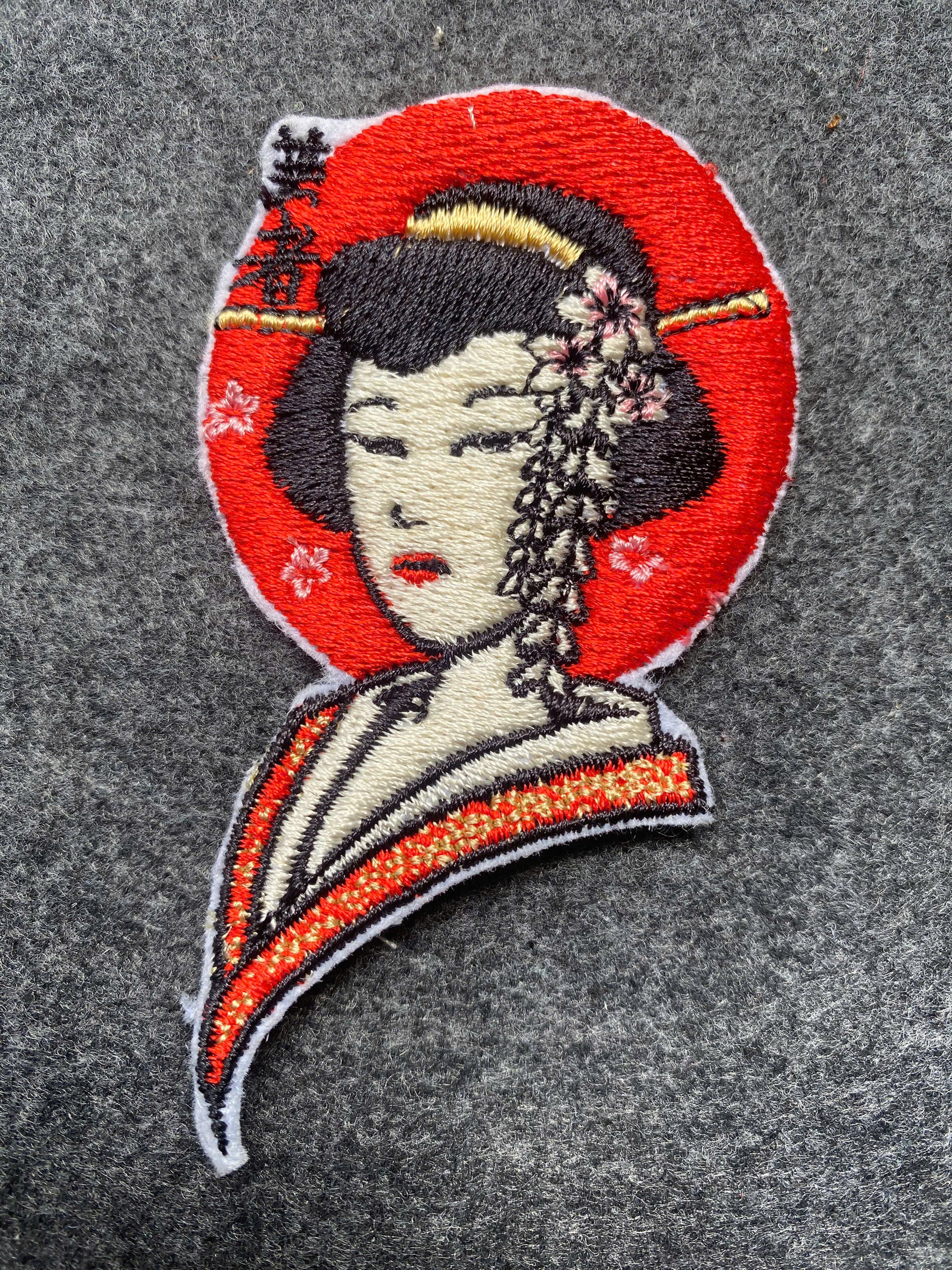 Japanese Geisha Patch - iron-on embroidered patch
